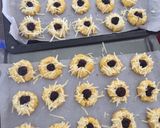 Foto langkah ke 5 dari resep Tumbprint Keju Blueberry.