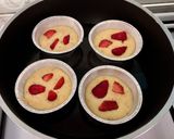 Foto del passaggio 2 della ricetta Muffin alle fragole noci e carote