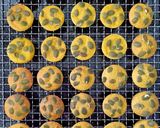 Foto langkah ke 6 dari resep Mini Pumpkin Muffin.