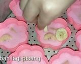 Foto langkah ke 6 dari resep Kue Nagasari Bunga.