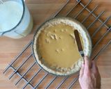 Foto del passaggio 11 della ricetta Crostata con Flan di crema al latte condensato