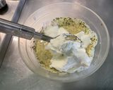 Une image de l'étape 6 de Concombre à la crème, moutarde et ail des ours.