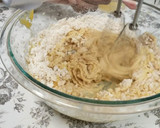 சாக்லேட் சிப்ஸ் மஃபின்/கப் கேக் ரெசிபி ஸ்டேப் 3 புகைப்படம்