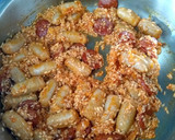 Foto del paso 4 de la receta: Arroz amarillo (con chorizo y salchichas)