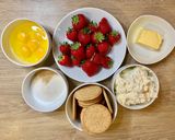 Une image de l'étape 1 de Cheesecake aux fraises.