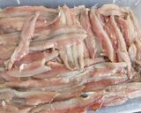 Foto del paso 1 de la receta: Coca tapada de Boquerones frescos