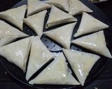 A picture of step 9 of Baked Irani Samosa.