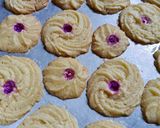Foto langkah ke 3 dari resep Kukis SKM (Sweetened Condensed Milk Cookies).