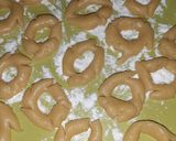 Foto langkah ke 3 dari resep Kue kering banjar.