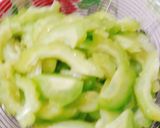 Hình bước làm 1 của món Khổ qua xào hột vịt
