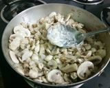 A picture of step 2 of Mushroom sandwiches.