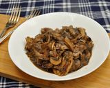 Foto del paso 3 de la receta Champiñones encebollados en cerveza negra