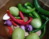 Foto langkah ke 1 dari resep Sambal Ijo Merah.