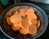 Une image de l'étape 1 de Croquants de patates douces.