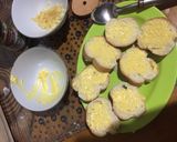 Foto langkah ke 4 dari resep Garlic bread saus bolognese.