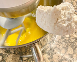 Foto del paso 3 de la receta: Pastel de almendras (Almond and peach cake in syrup)