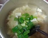 Foto langkah ke 3 dari resep Sup Tahu Putih.