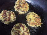 Hamburguesas de berenjena con carne de soya y panko