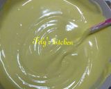 Foto langkah ke 4 dari resep Bolu pelangi putih telur.