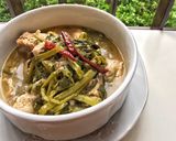 A picture of step 8 of Northern Thai Mustard Greens Soup.