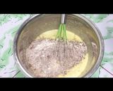 Foto langkah ke 5 dari resep Muffin pisang coklat tanpa mixer.
