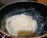 Foto langkah ke 3 dari resep Cheese Custard Muffin.