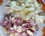 Foto langkah ke 2 dari resep Udang asam manis pedas.