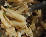 A picture of step 7 of Chilli egg pasta.