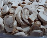 Foto del paso 1 de la receta Xampinyons amb picada i vi blanc