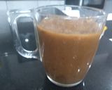 A picture of step 1 of Kachi imli ki chutny.