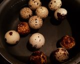 Foto del passaggio 2 della ricetta Uova di quaglia alla diavola