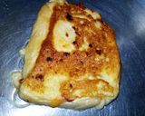A picture of step 2 of Fried bread n egg.