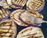 Foto del passaggio 2 della ricetta Involtini di melanzane alle erbe