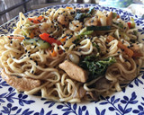 Foto del paso 3 de la receta: Fideos chinos (verduras pollo y gambitas)