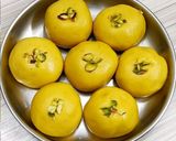 A picture of step 6 of Besan ke Ladoo.