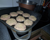 Foto del paso 3 de la receta: Hamburguesas de carne de cerdo y carne vacuna 😎😏