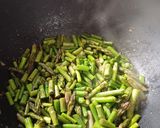 Foto del paso 3 de la receta: Trottole vegetales con espárragos trigueros y pesto rojo