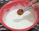 A picture of step 3 of Dahi Phulki.