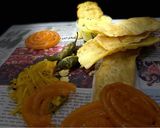 A picture of step 14 of Fafda jalebi.