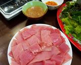 Hình bước làm 1 của món Cá ngừ đại dương nhúng sốt thơm