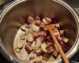 Szegediner Gulasch mit Bratklössen Rezeptschritt 3 Foto