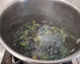 A picture of step 1 of Butterfly pea boba tea.