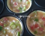Foto langkah ke 3 dari resep Omelete Nasi Daun Bawang (bekal Anak).