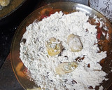 Foto del paso 7 de la receta: Guiso de judiones con cochino y alcachofas fritas