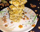 गुड़ मूंगफली चिक्की(Gud moongfali chikki recipe in Hindi) रेसिपी चरण 5 फोटो