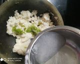 ઈન્સ્ટન્ટ રવા મેંદુવડા(Instant menduvada Recipe in Gujarati) રેસીપી સ્ટેપ2ફોટો