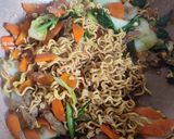 Foto langkah ke 5 dari resep Mie Nyemek Daging Sapi.