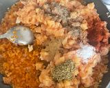 A picture of step 2 of Arroz Tapado de Pollo.
