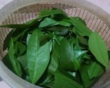 Foto langkah ke 4 dari resep Oseng ikan asin peda daun melinjo muda pete.