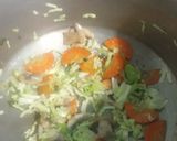 A picture of step 3 of Veg Wonton soup.